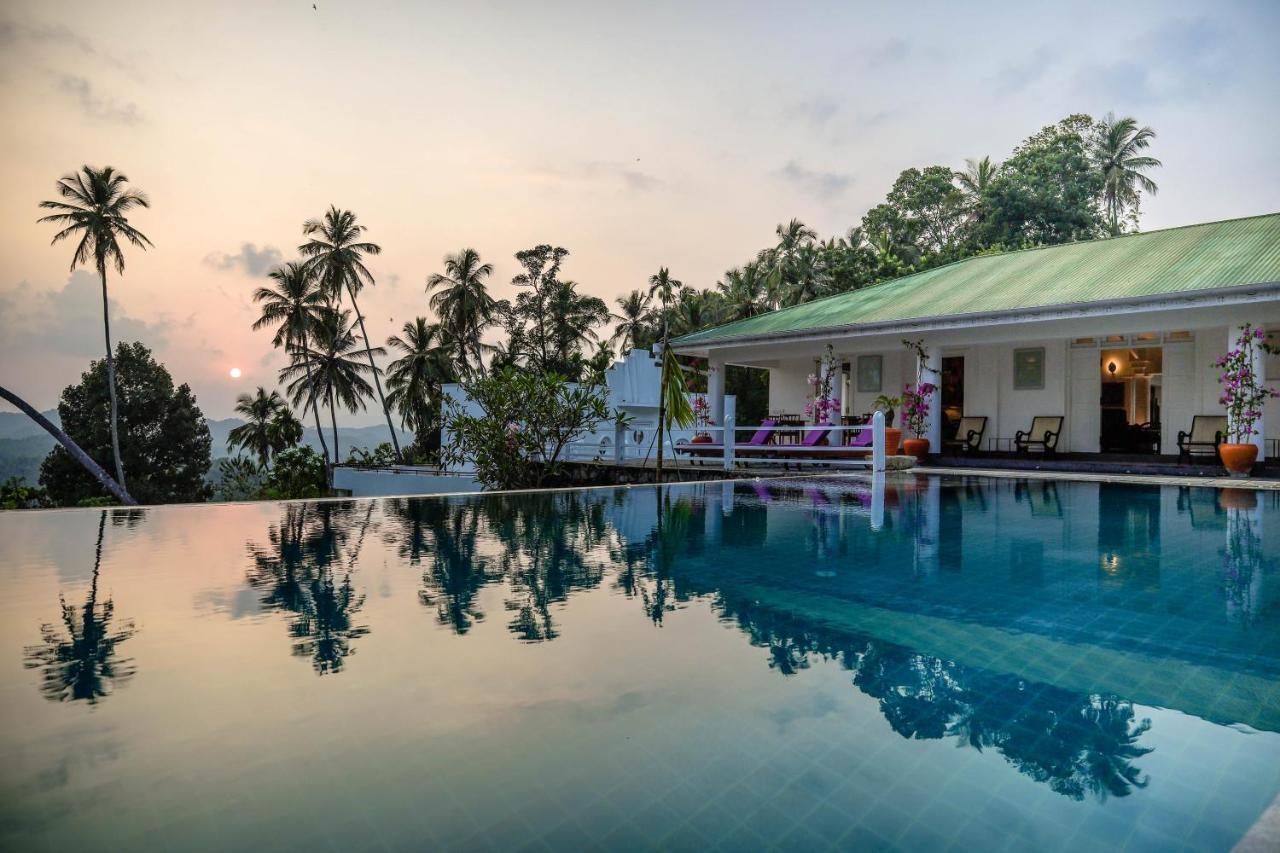 The Flame Tree Estate & Hotel Канди Экстерьер фото