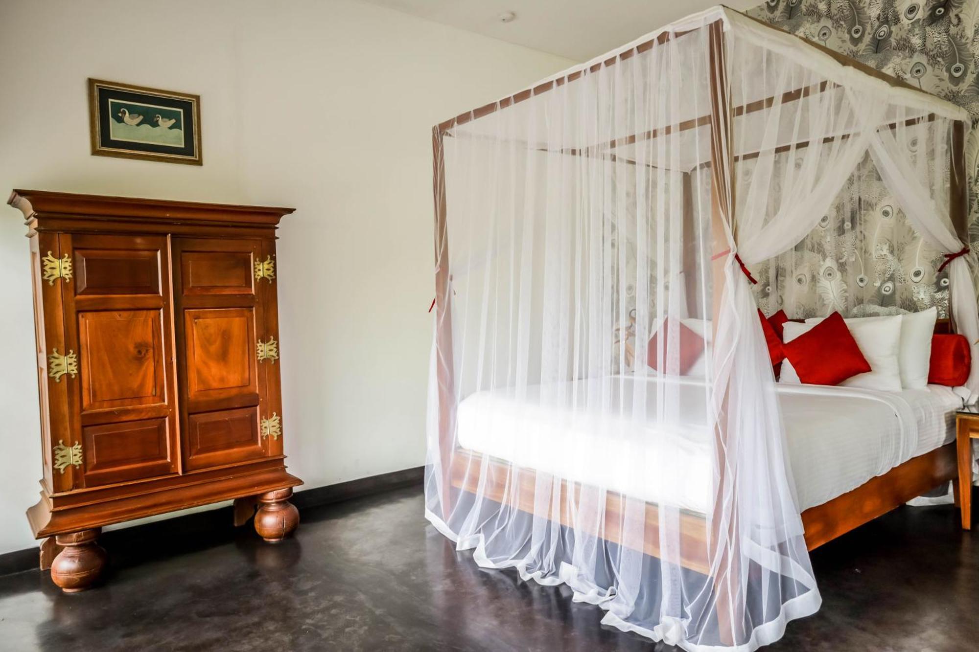 The Flame Tree Estate & Hotel Канди Номер фото