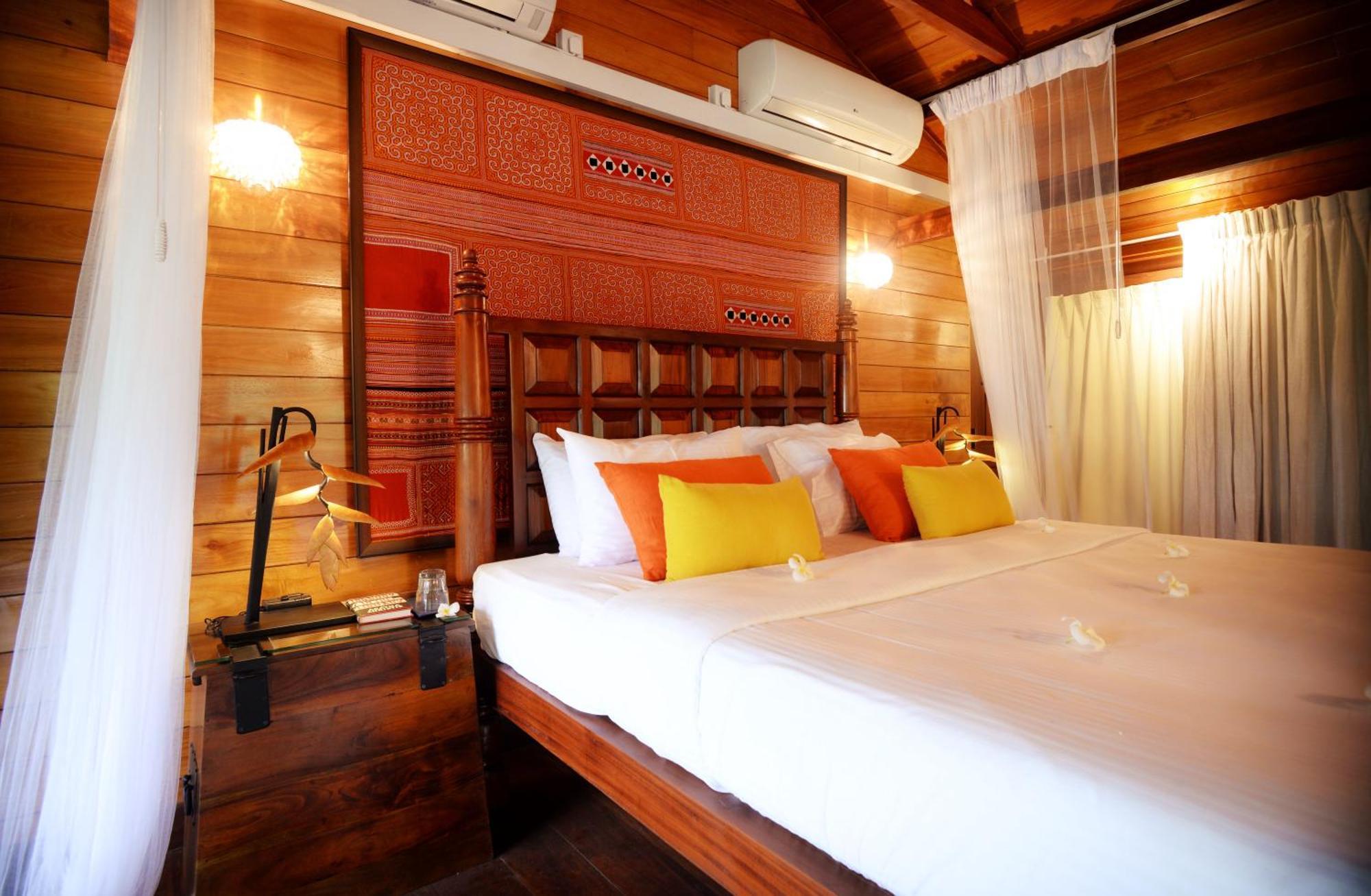 The Flame Tree Estate & Hotel Канди Номер фото